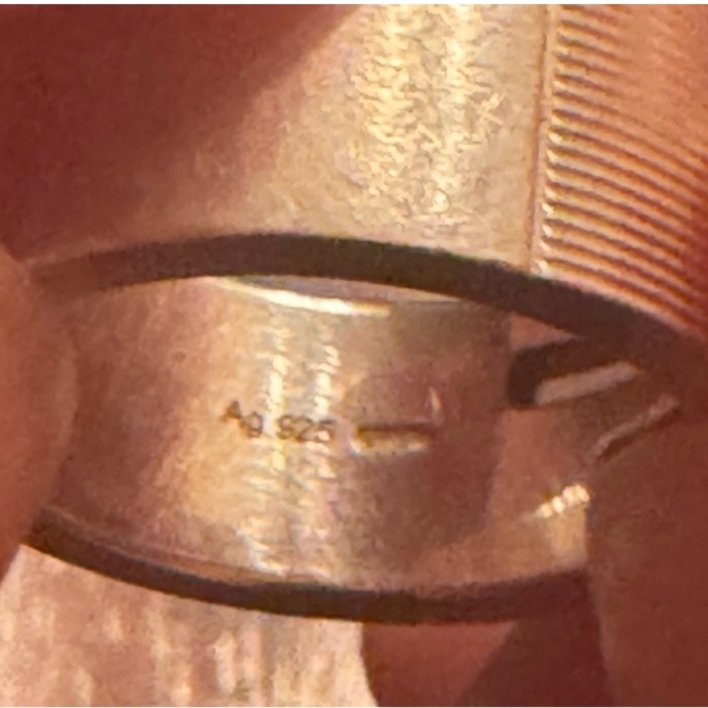 Gucci Silver Statement Ring - Picture 6 of 6